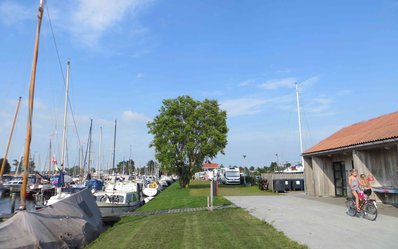 faciliteiten en sanitair bij jachthaven friesland camping aan het water