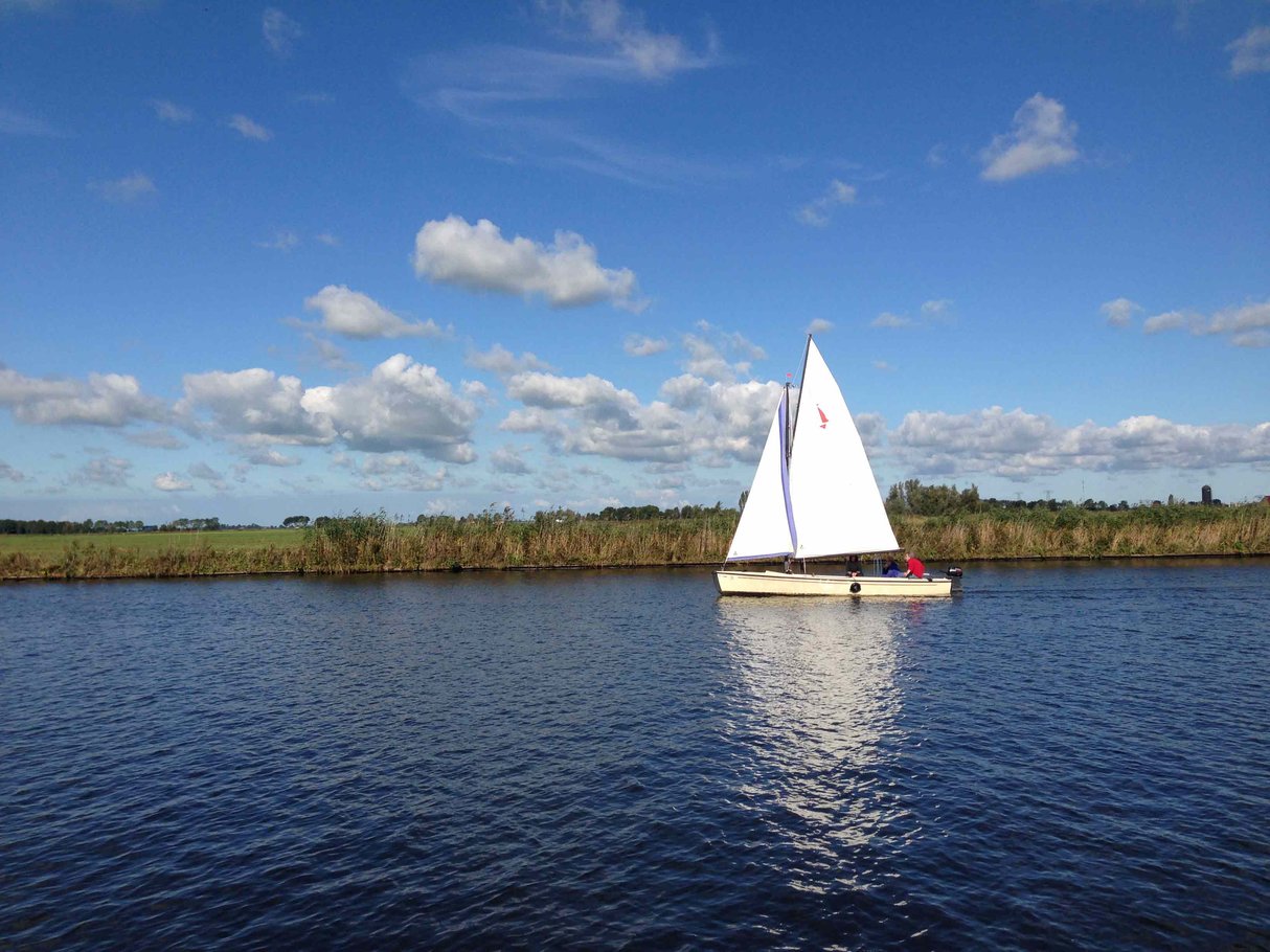 Valk huren friesland en zeilen op de Friese meren