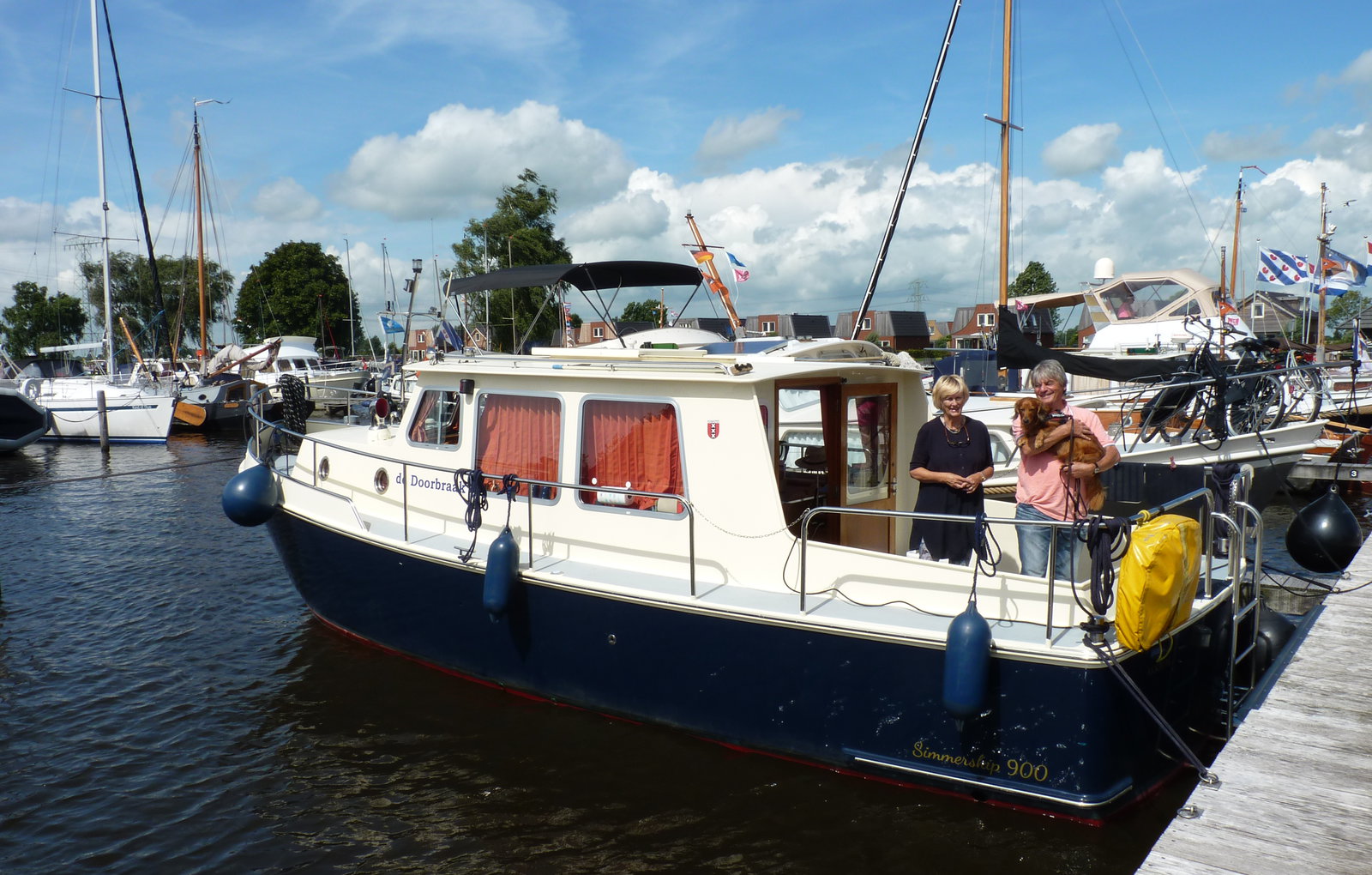 Vaste gasten vertellen over hun ligplaats in jachthaven Akkrum en over Friesland 